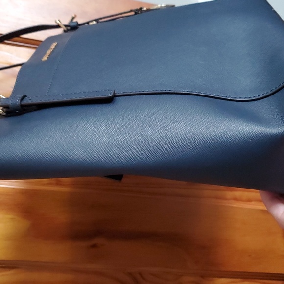 Michael Kors Tote - Picture 4 of 9